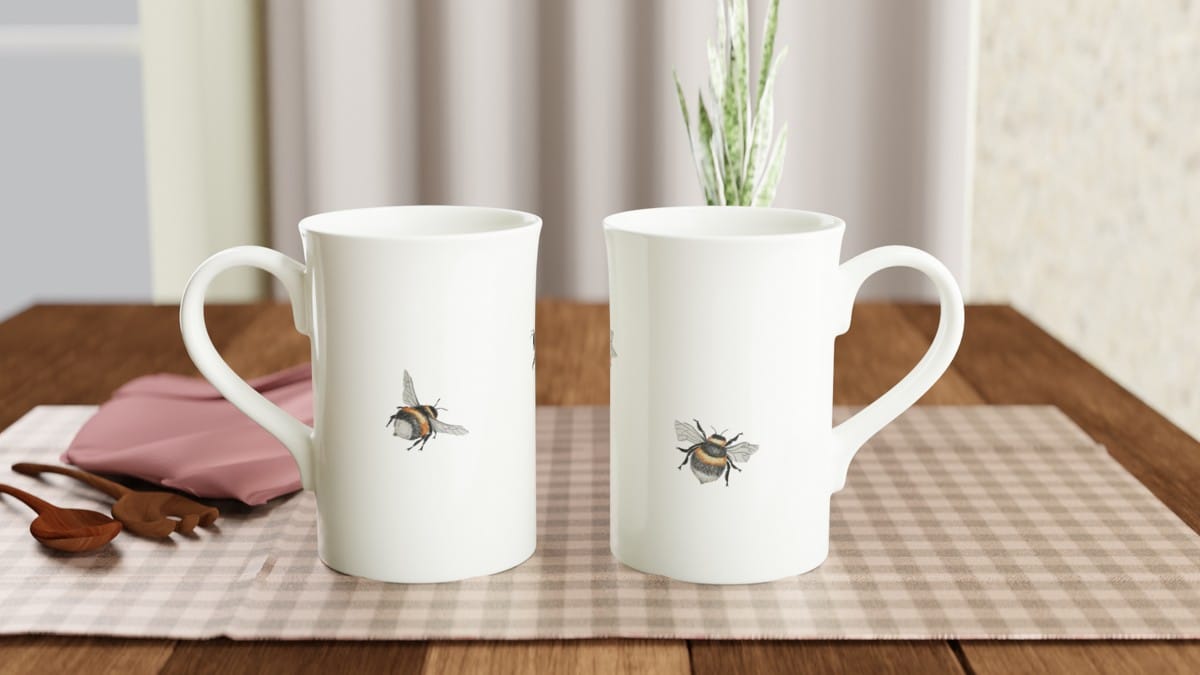 Bee Mug 04