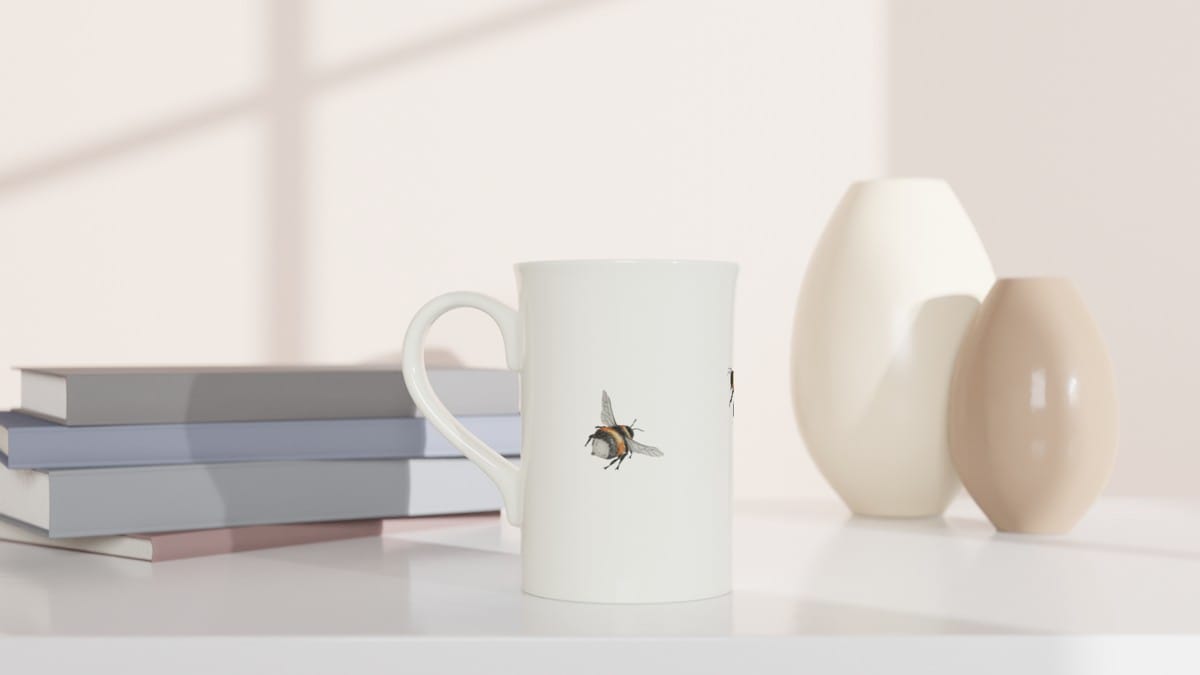 Bee Mug 05